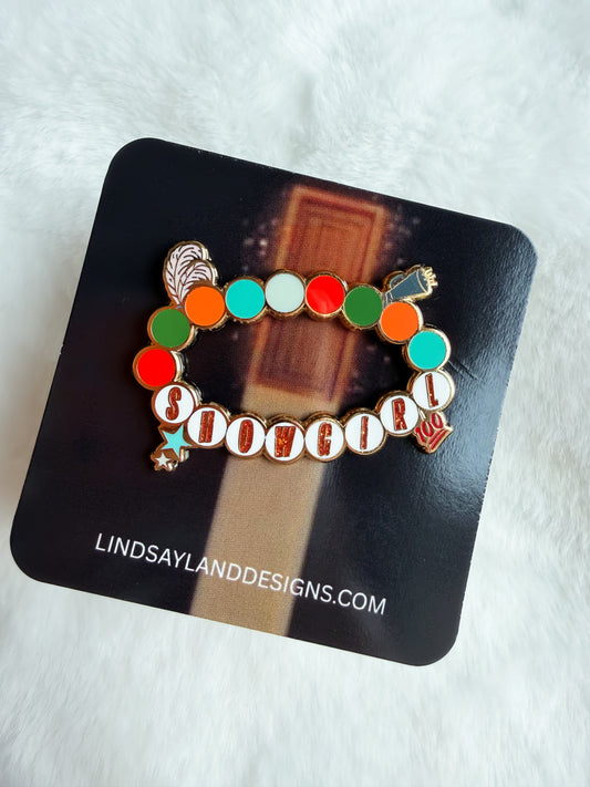 Showgirl - bracelet enamel pin